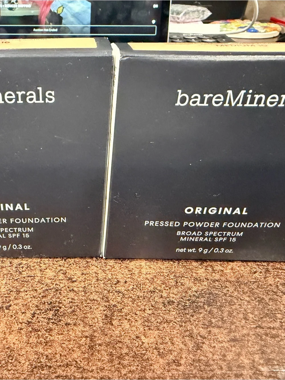 bareMinerals Pressed Powder Foundation - Black Packaging